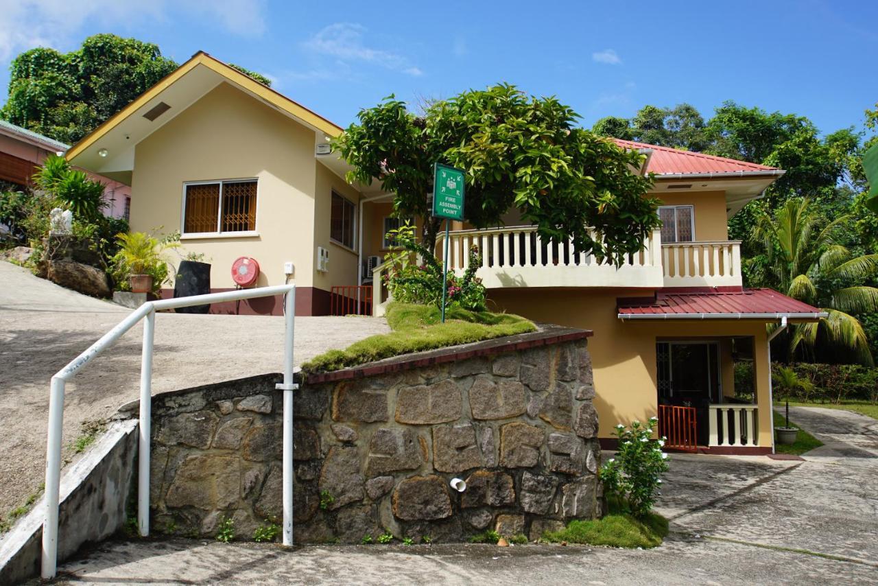 Zeph Self Catering Apartment Baie Lazare  Екстериор снимка