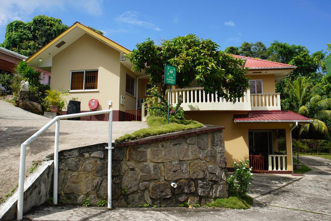 Zeph Self Catering Apartment Baie Lazare  Екстериор снимка